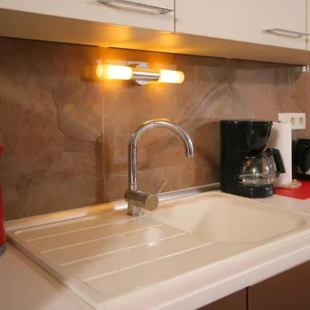 Апартаменти Libe With Sea View - Two Bedroom With Balcony Трогір