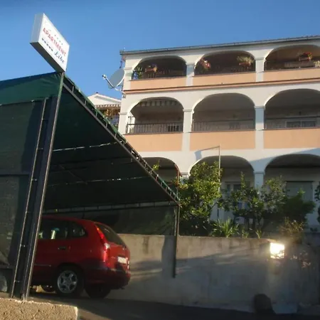 Апартаменти Libe With Sea View - Two Bedroom With Balcony Трогір