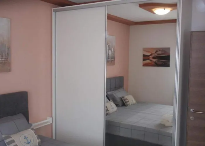 Διαμέρισμα Libe With Sea View - Two Bedroom With Balcony *