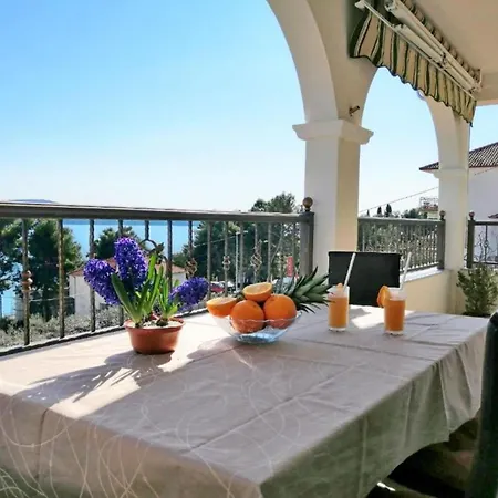 Apartman Libe With Sea View - Two Bedroom With Balcony Trogir