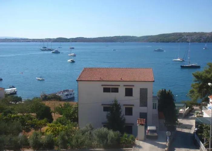 Libe With Sea View - Two Bedroom With Balcony Trogir